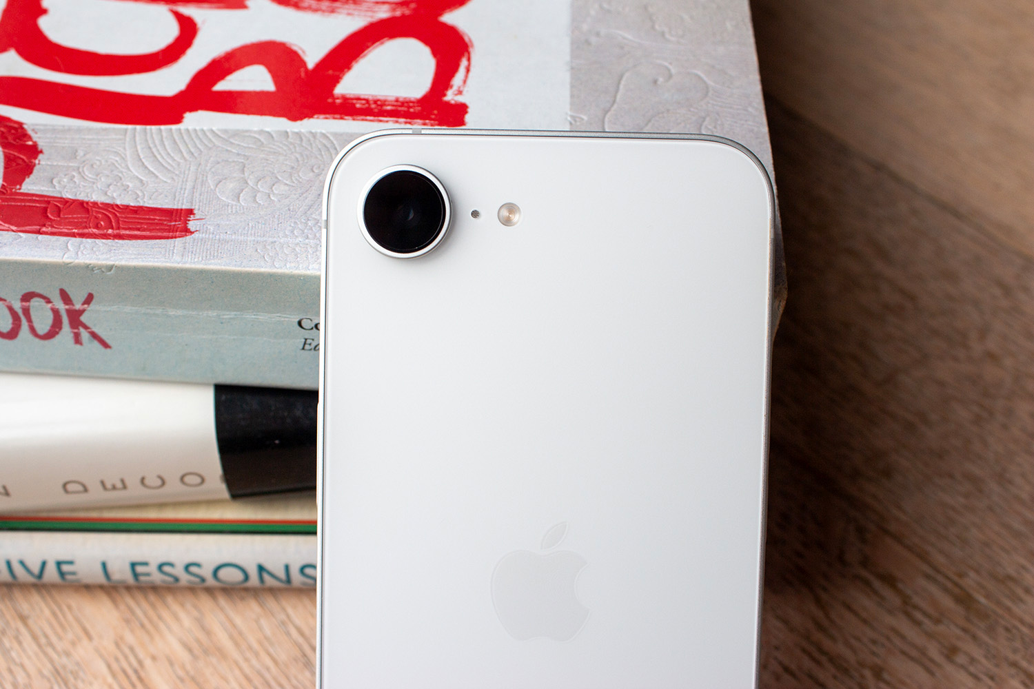 Apple iPhone 16e - rear camera